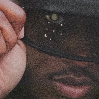 ChuckyVolture's profile picture. 🎶🗝Song Writer/Clothing Line 💰⚡️ 🔥🎥⏰Volture Inc Forever⏰🎥🔥 💯⬆️Anti-BullingMovement 🌎🙏🏾 Everybody Go Google Me 🆗 @ChuckyVolture ⬇️🎬👀🤙🏾 1️⃣9️⃣🖖🏾