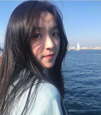 SunnyLi36783110's profile picture. Positive mind , positive vibes , positive life .