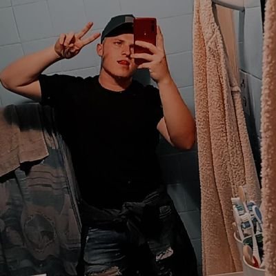 valelejona's profile picture. 