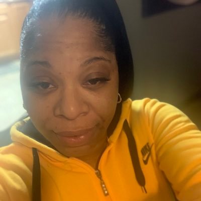 lovingmethenu's profile picture. 👑💕😘🎯💪🏾🏡✈️🌎smile it looks good on you 😁😄😃🥰 good vibes 😎 just a wonderful happy woman with real goals~self love is important