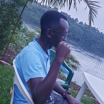 Software Engineer at Pharmanavi.
Kotlin developer.
Github : ojaynico