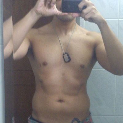 Single, HETERO , busco chicas (sin tabu)o parejas para trios HMH, Fotógrafo profesional, no me interesan los hombres