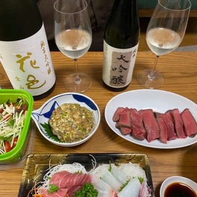 病院勤務40代×1女。好き→日本酒、美味しいご飯、音楽(ゲーム、マクロス、ジャズ等)、麻雀(雀魂豪2/豪2、天鳳3段/3段、MJ覇王/賢者、Mリーグ・Pirates・麻将連合・小林剛プロ応援)、動物(主に猫)。無言フォロー失礼します＆同じ趣味の方中心にフォロバします！DMは必要時のみ。(雀魂ID:140103821)