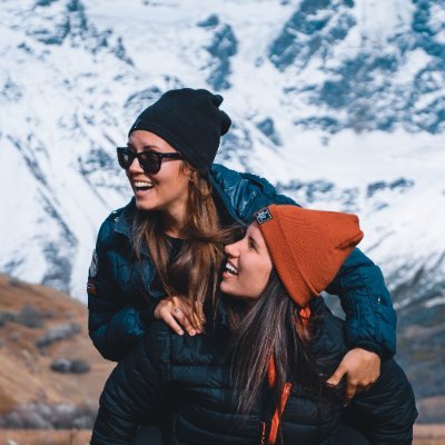 Aline & Rê | couple of outdoor photographers & filmmakers ⛰️ inspiring people to see the world!