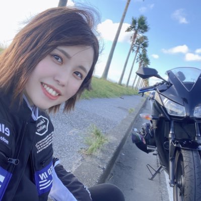 YouTubeでモトブログを載せてます！バイク歴8年目！ゆるい感じの動画になるのでよかったら見てください💓 cbr250r マークx 120 前期 Instagram https://t.co/I4H22DSlsB