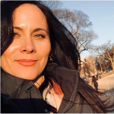 Executive Director, Television Academy Foundation. Past: CEO, EdSource; CDO, Tribune Publishing. Forever a writer. Miami native. Opinions are my own. 🇨🇺🇺🇸