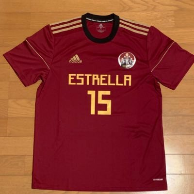 ⭐︎ESTRELLA(@estr_football)という横浜市で活動してるフットサルチームの代表してます！⭐︎実は作業療法士(OT)というリハビリの資格も持ってます😅全然未熟ですが💦⭐︎football関連中心に時々、仕事や家族や自分のこともつぶやきます☺️