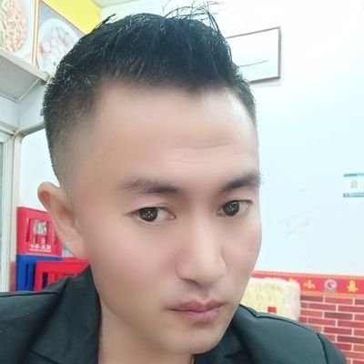 n9rrnDRKdrK1kmp's profile picture. 爬山旅游