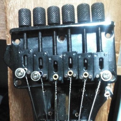 amdlga775's profile picture. ヘッドレスギター好きのレフティギタリスト　スタインバーガー・Ｒ-trem保存会・ビルローレンス L-500愛好者・randall等のソリッドステートハイゲインアンプが好き　8va（オクターバー）です。※基本的に備忘録です。「いいね！」等頂いた方には悪いですが、記載内容整理は行います。必要に応じてスクショをお願いします。