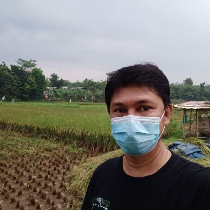 HeryFransPa1000's profile picture. Siapa yang mau mencintai hidup dan mau melihat hari-hari baik, ia harus menjaga lidahnya terhadap yang jahat dan bibirnya terhadap ucapan-ucapan yang menipu.