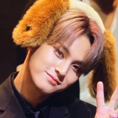 MsLeftAndRight's profile picture. BNS