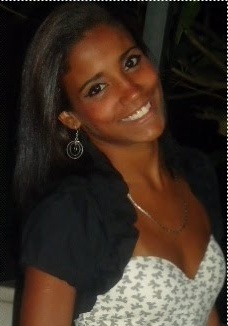 '' Se tudo esta dando errado na sua vida. Saiba que tudo esta perto de melhorar. Deus fez assim: Depois da lágrima, sempre vem o sorriso.