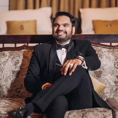 ShuTawari's profile picture. Love Cricket, Politics and Investing..