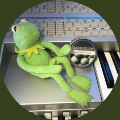 machap1127's profile picture. 音楽聴くこと＆EL弾くこと 空 スイーツ 青色💙あたたかな繋がりをありがとう(*´˘`*)🧡