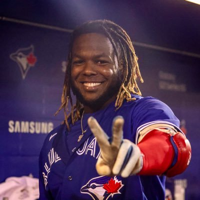 loveTObluejays Profile Picture