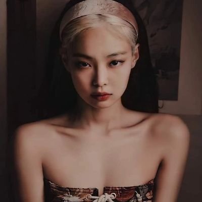 _skylerpynx's profile picture. 