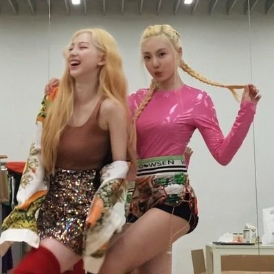 pusingbgtidup's profile picture. sad 24/7