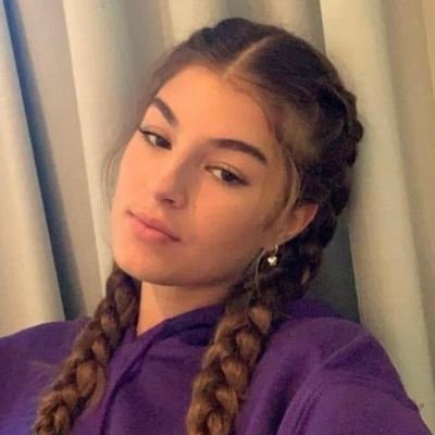 BH01PRL's profile picture. ⠀⠀⠀⠀ ‘ 2OO2 ; 𝐁iαnchi ; 𝐈tαliαnα                                ⠀⠀⠀⠀ ‘ 𝐌odelo ; 𝐄mpresαriα