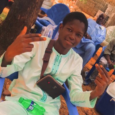 0_pap2's profile picture. Que tu sois beaux ou moche peux importe…aime toi comme tu es 📛💯