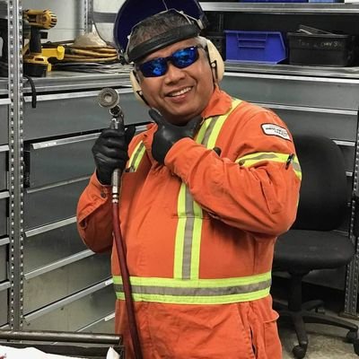 ElvisBubzy's profile picture. Tech Geek