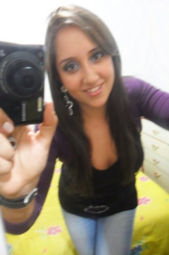 She,sheylinha,sheyloca,xexe....escolha um ou invente outro!!!hehe=)