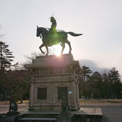 mtk330's profile picture. 昭和生まれのおっさんJW2世。 元僕(今は援奉と言うらしい)元開(90hの頃)高齢の親含め家族みんなJWなのでいまだ現役。
さぁ乾杯するぞ～