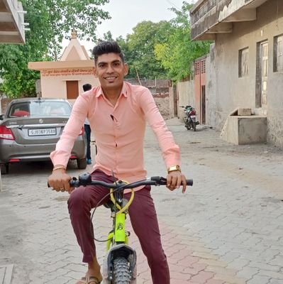 BhutNirav2's profile picture. Hard work