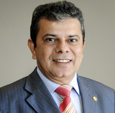 Economista, Prof.de Direito, Advogado e Auditor Fiscal Licenciado. Atualmente sou Deputado Federal pelo PT do Acre e luto pelo Desenv. Sustentável da região.