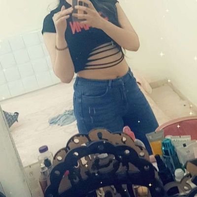 22ldDVbCLIwYDLY's profile picture. نضامي واضح ١٧٠٠ ساعتين يد بيد