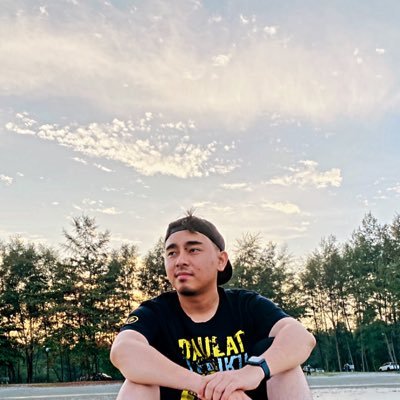 Mr_nazirulmubin's profile picture. Everyone deserve a great love story.