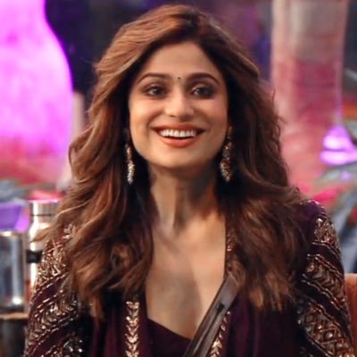 the world is a better place because of @ShamitaShetty