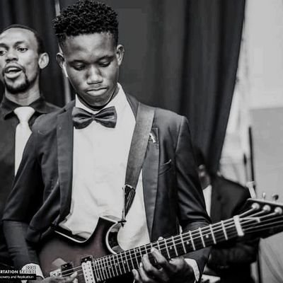 DeStringz213's profile picture. Lead guitarist 🎸🎸🎸