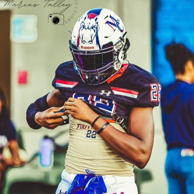 selfmade_Jay05's profile picture. Tightend @ Elizabeth City State University