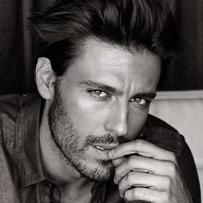 TarekSa53437364's profile picture. Rein