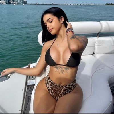 ksmilIi's profile picture. 