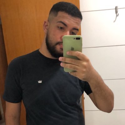Ah, pra quem se importar, sou Paulo, 24 anos, de SJP.   Tmj, se achar legal, me paga um breja😎
