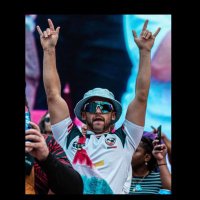 DG (@smells__good) 's Twitter Profile