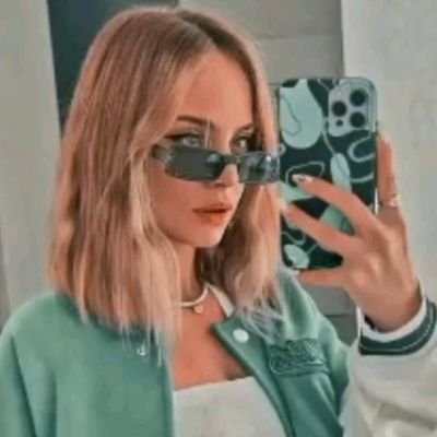 csxzehra_'s profile picture. 