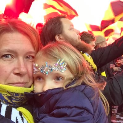 fyrabarnsmor med ett lätt överdrivet intresse för fotboll i allmänhet och AIK i synnerhet, Black Ladies