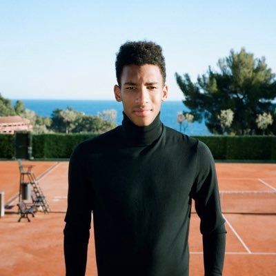 Professional tennis player🎾 Instagram: felixaliassime For management: https://t.co/Z1OFd5m0ej