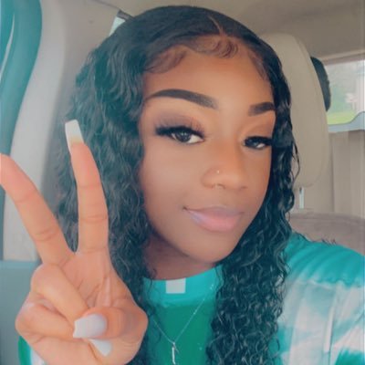 xqwashaaa's profile picture. DaONE 🦋 IG: xo.qwashaaa Snap: Baaabypeachh