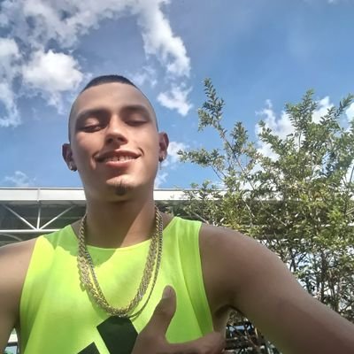 Hay dos tipos de hombres los q nacieron pa sufrir y los q nacimos pa fregar