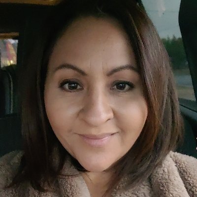Dedicated & experienced teacher of multilingual learners at middle school level. Wife, mother, & grandmother. 💗