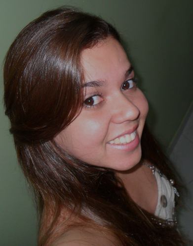 ...a única verdade é que vivo. Sinceramente, eu vivo. Quem sou? Bem, isso já é demais....
