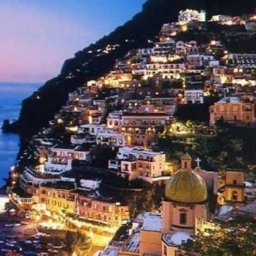 Founded in 1994, Positano has offered a unique
combination of culinary excellence combined with a warm,
friendly, family atmosphere.