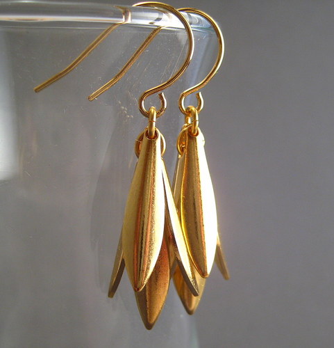 flutterbudget1's profile picture. Vintage Made Modern; jewelry crafted from reclaimed lovelies. Green meets gorgeous.