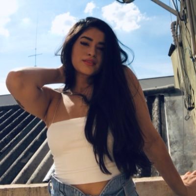 leticia76327461's profile picture. 