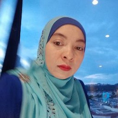 ctfatimahnoor79's profile picture. 