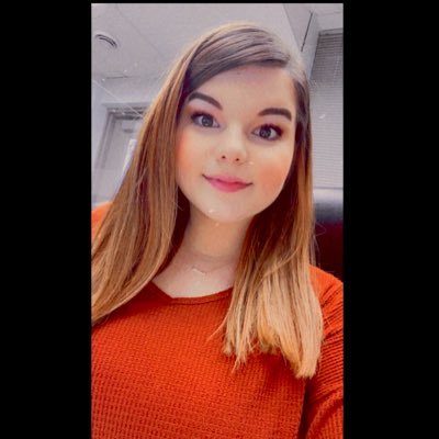 23 // boy mama 🦖 • cat mom 😻 • coffee addict • too sassy for my own good • all things artsy •