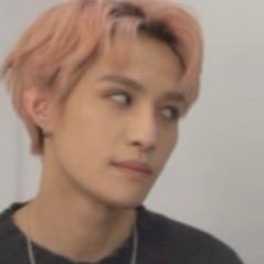 yangyanghole's profile picture. 